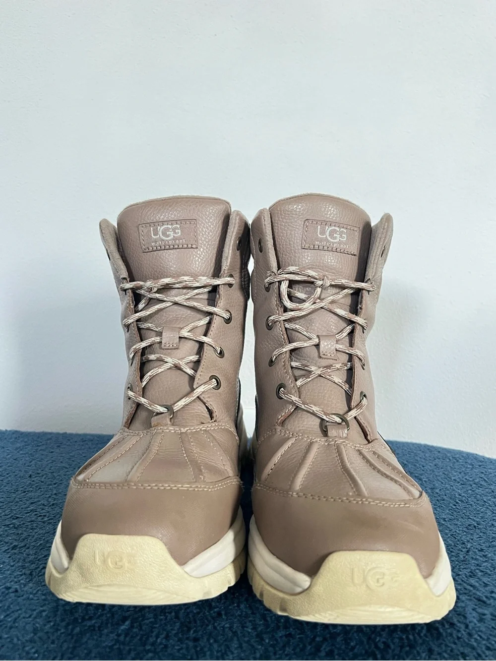 UGG Waterproof Yose Boot US8.5